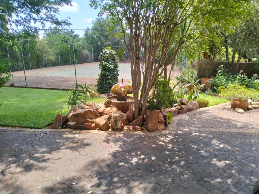 4 Bedroom Property for Sale in Flamwood North West